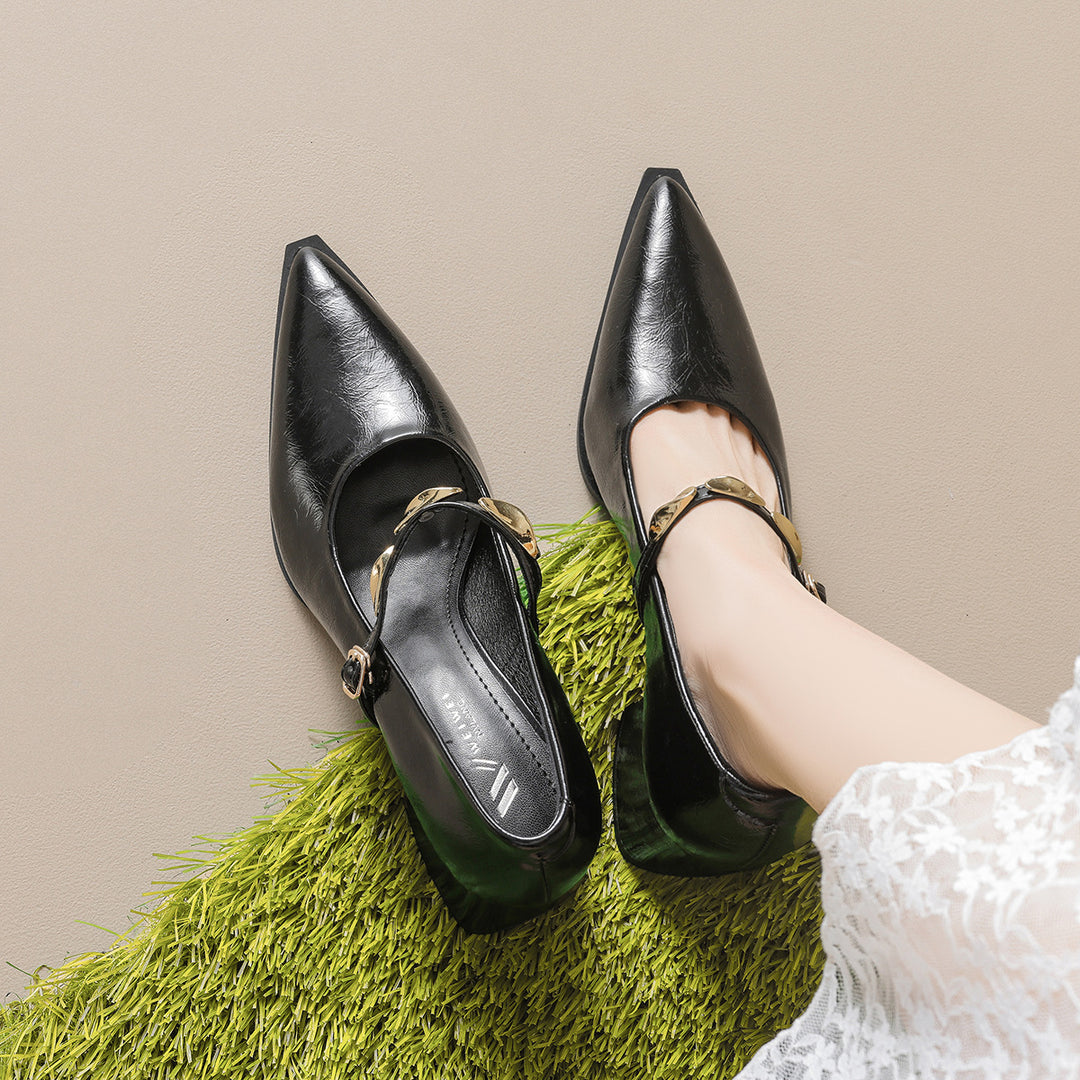 Damen elegante Pumps mit verstellbarem Riemen und schickem Detail EB