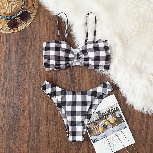 Damen Triangel-Bikini mit elegantem Rüschendesign und verspieltem Karomuster EB