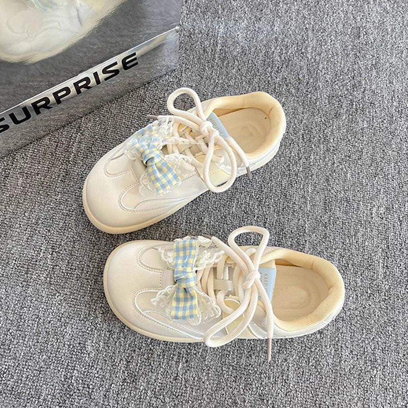 Damen Sportliche Sneakers mit verspielten Rüschen EB