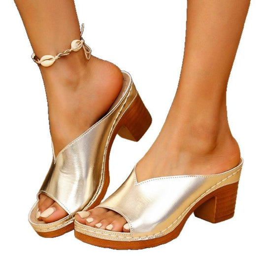 Damen Pantolette mit Metallic-Finish, V‑Ausschnitt und Korkplateau EB