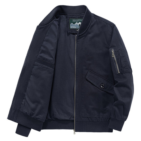 Herren Bomberjacke im minimalistischen Pilotenschnitt mit Ärmelorganizer, verdeckter Reißverschluss und innenliegender Dokumententasche EB