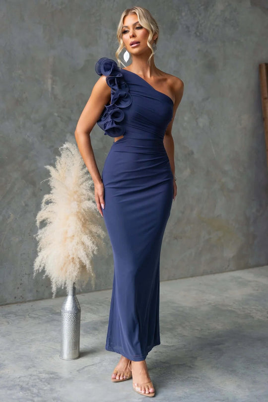 Damen Elegantes Rüschen-Maxikleid mit einem schulterfreien Design und figurbetontem Schnitt EB