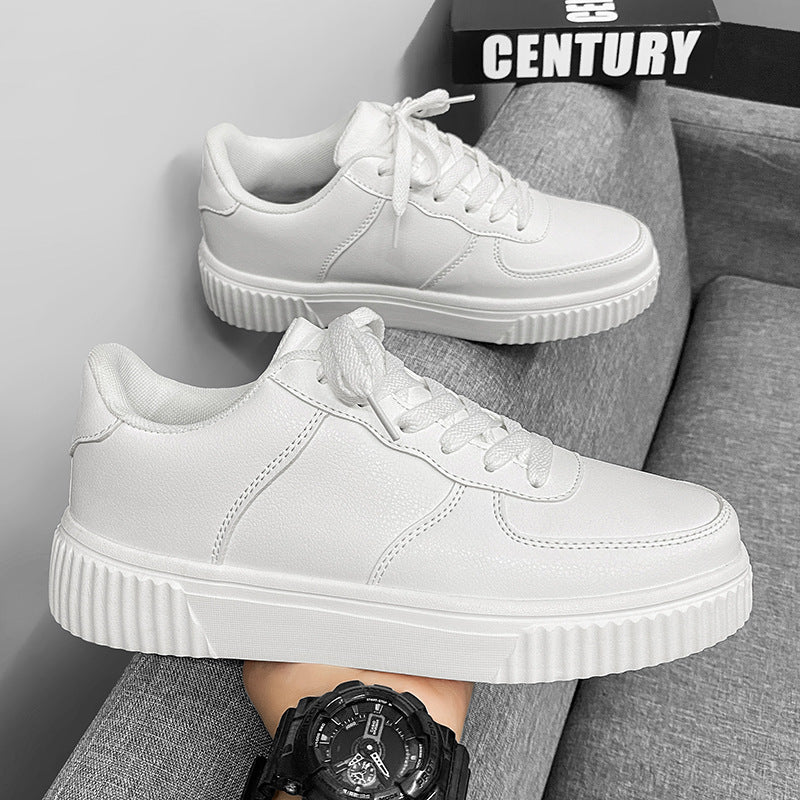 Unisex Plateau-Low-Top-Sneaker mit gepolstertem Einstieg und profiliertem Gummiaußensohle EB