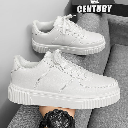 Unisex Plateau-Low-Top-Sneaker mit gepolstertem Einstieg und profiliertem Gummiaußensohle EB