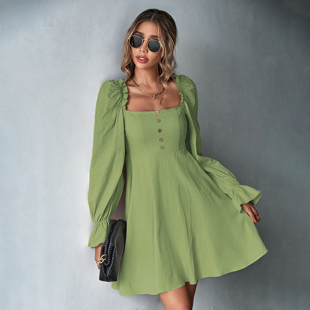 Damen romantisches A-Linien Kleid mit Puffärmeln quadratischem Ausschnitt und taillenbetonter Silhouette Eichborn Berlin