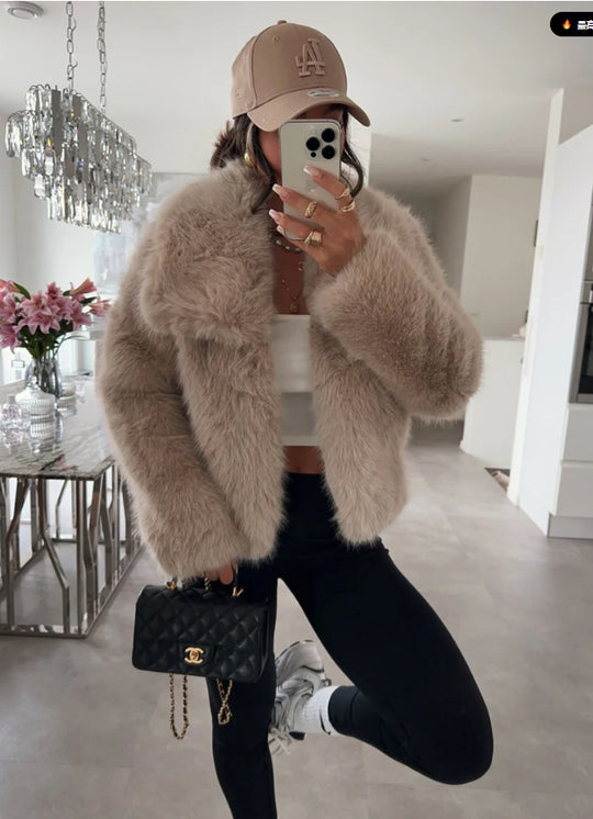 Damen Kuschelige Felljacke EB