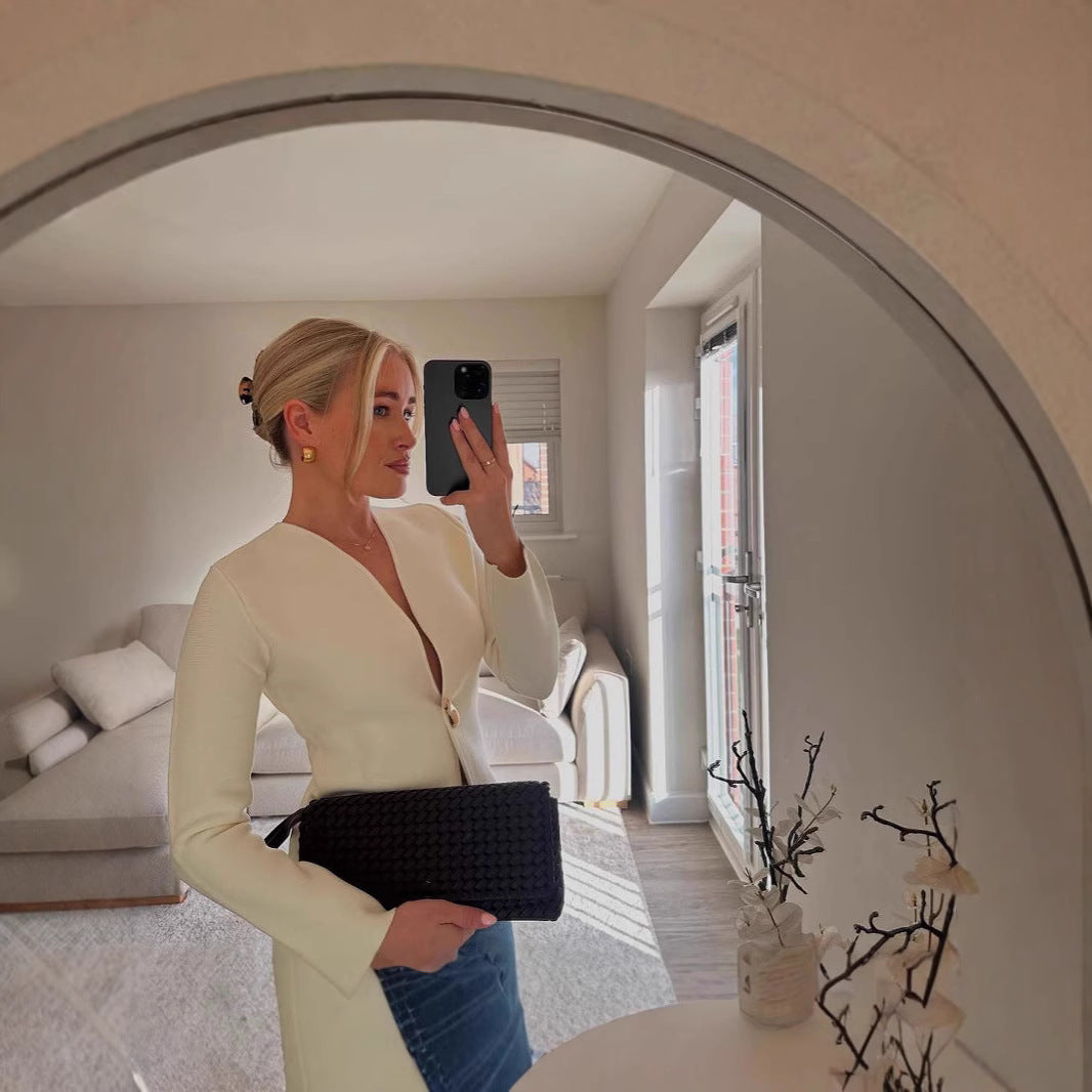 Damen Wickeljacke mit modernem V-Ausschnitt und eleganten Knopfdetails EB