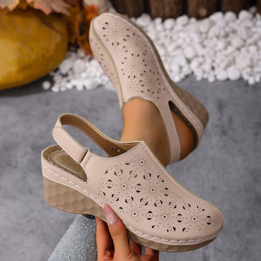 Damen Wedge-Clogs mit perforiertem Design und elastischem Einsatz EB