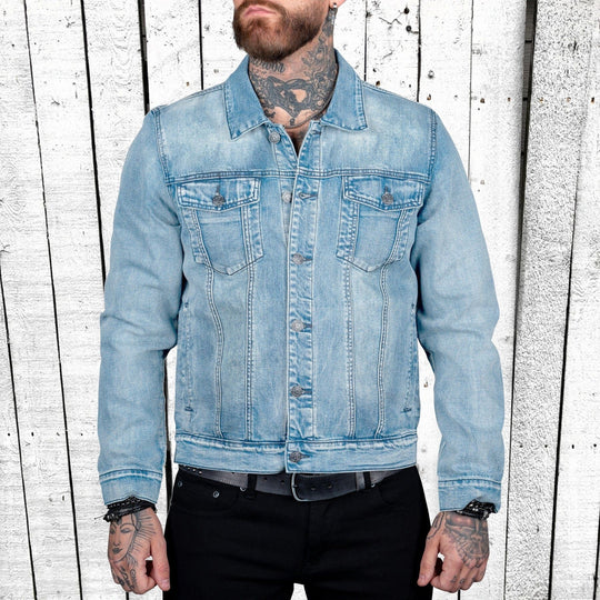 Herren nan taillierte Trucker-Denimjacke mit Pattentaschen, Metallknopfleiste und kontrastierenden Nähten EB