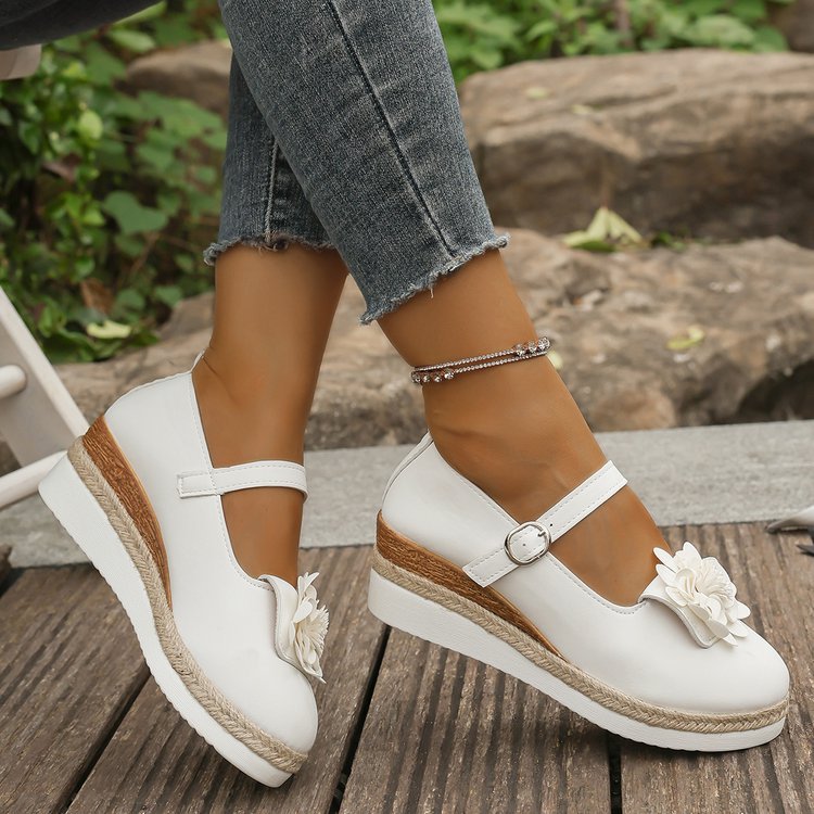 Damen Wedge-Sandaletten mit floraler Verzierungen und komfortabler Sohle EB