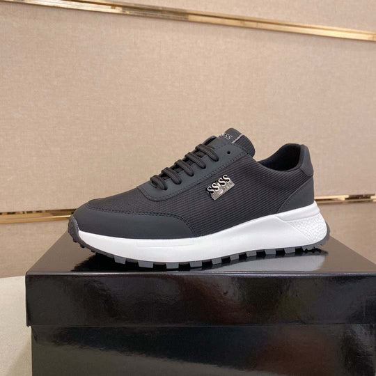 Damen Sportliche Sneakers mit rutschfester Laufsohle und atmungsaktivem Obermaterial EB