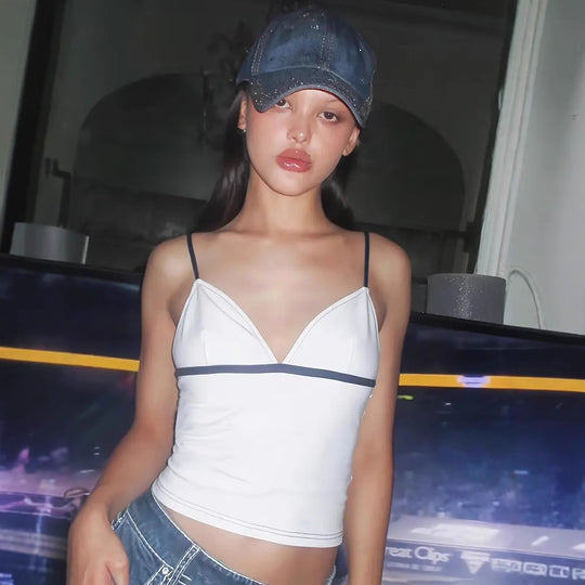 Damen Crop-Top mit tiefem V-Ausschnitt und verstellbaren Trägern EB
