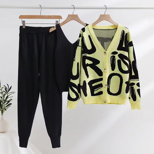 Damen gemütliches Strick-Loungewear-Set mit Dekorativem Schriftzug EB