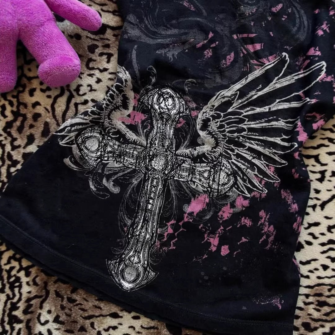 Damen V-Ausschnitt T-Shirt mit beeindruckendem Grafikkreuz EB