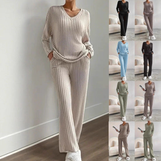 Damen Strickanzug mit lässigem V-Ausschnitt EB
