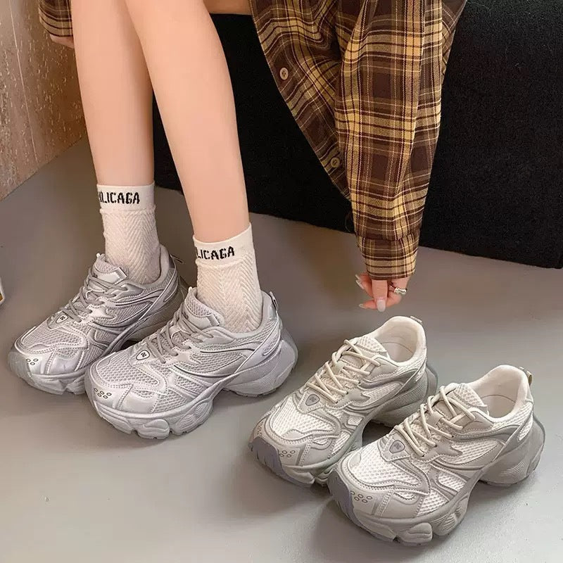 Damen Komfortable Lauf Sneakers mit atmungsaktivem mesh-Obermaterial und dämpfender Sohle EB