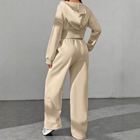 Damen sportliches Set aus weich fließendem Material mit Kapuze und weitem Schnitt EB