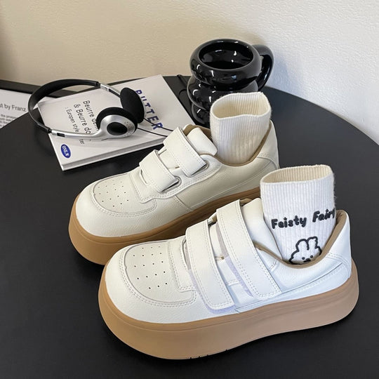 Damen Komfortable und stylische Sneaker mit Klettverschlüssen EB