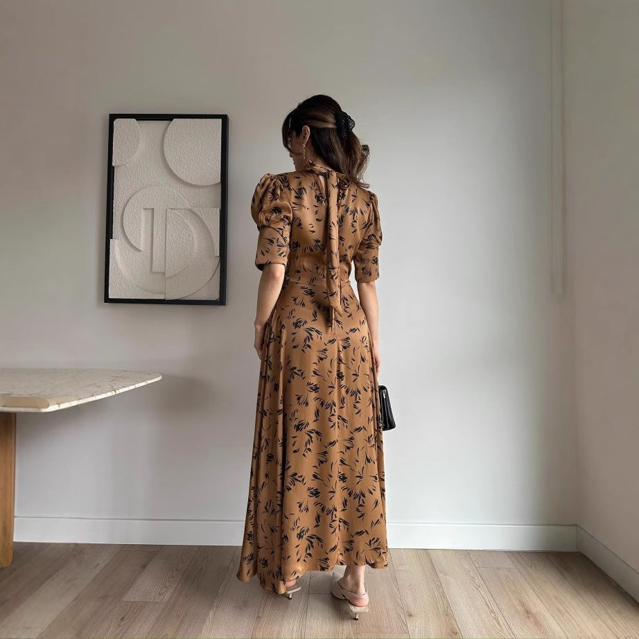 Damen Romantisches Maxikleid mit Rüschendetails und floralem Muster EB