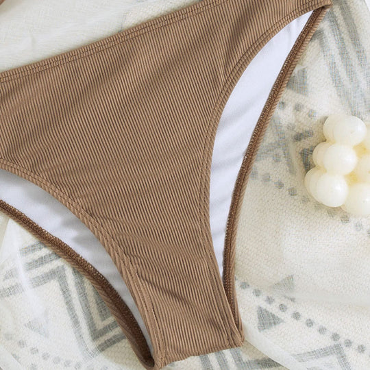 Damen Triangel-Bikini mit innovativem Schnitt und hohem Tragekomfort EB