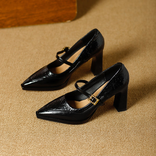 Damen Stilettos mit dekorativem Riemen EB