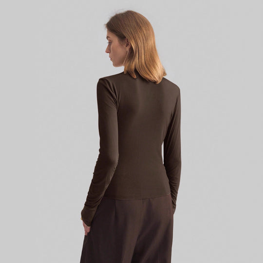 Damen nan schmal geschnittenes Langarmshirt mit asymmetrischer Drapierung und seitlicher Raffung EB