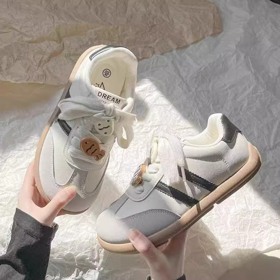 Damen Sportliche Sneaker mit innovativem Schnürsystem und komfortabler Dämpfung EB