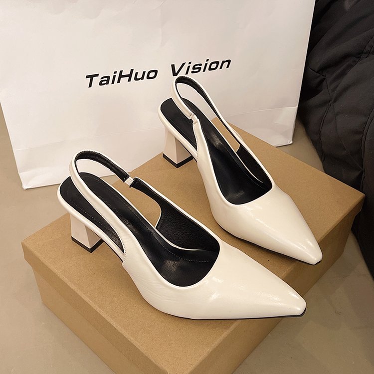 Damen Slingback-Pumps mit elegantem Design und stilvollem Blockabsatz EB