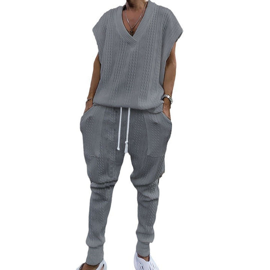 Damen lässiges Freizeit-Outfit mit strukturiertem Oberteil und bequemen Hosen EB