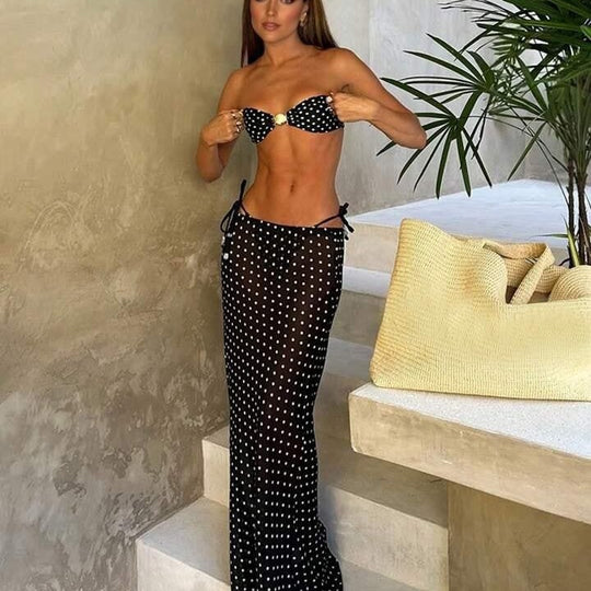 Damen Bandeau-Bikini mit modischer Schnittführung EB