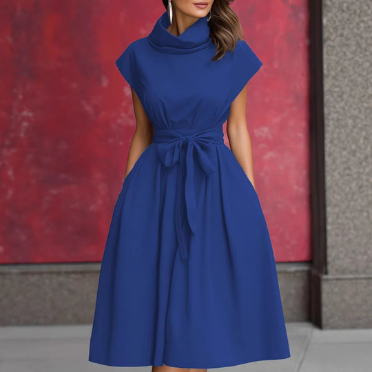 Damen Kleid mit schicker, geraffter Kapuze und praktischen Taschen EB