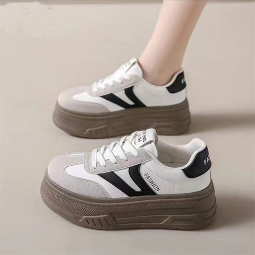 Damen Sportliche Plateau-Sneaker mit komfortabler Dämpfung und modernem Design EB