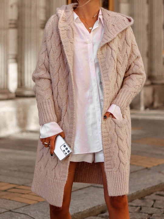Damen Grobstrickkarte mit eleganter Maschenstruktur und praktischen Taschen EB