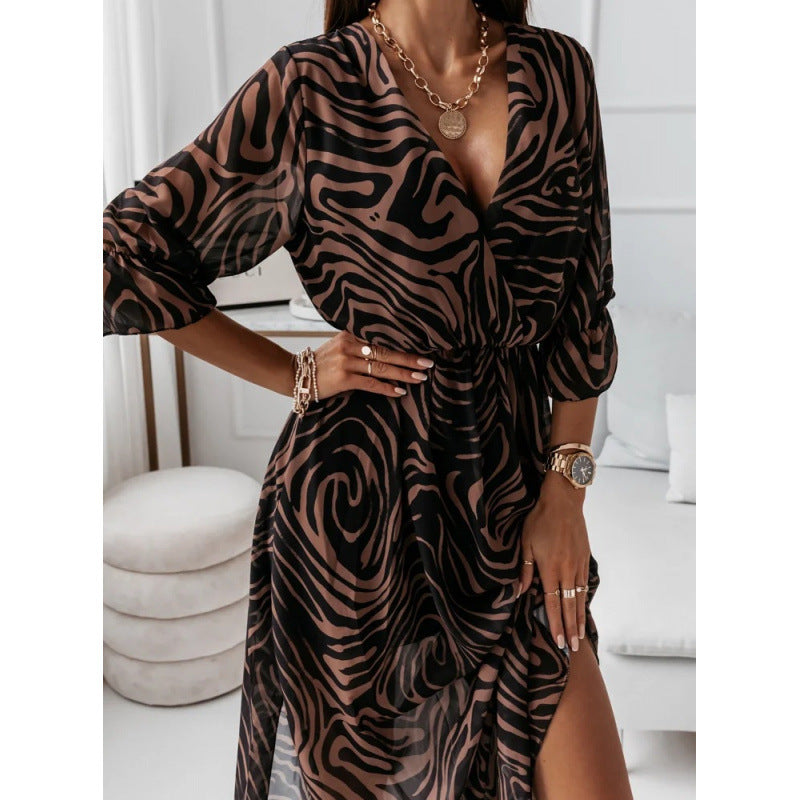 Damen elegantes Maxikleid mit animalischen Mustern und modischem Schlitz EB