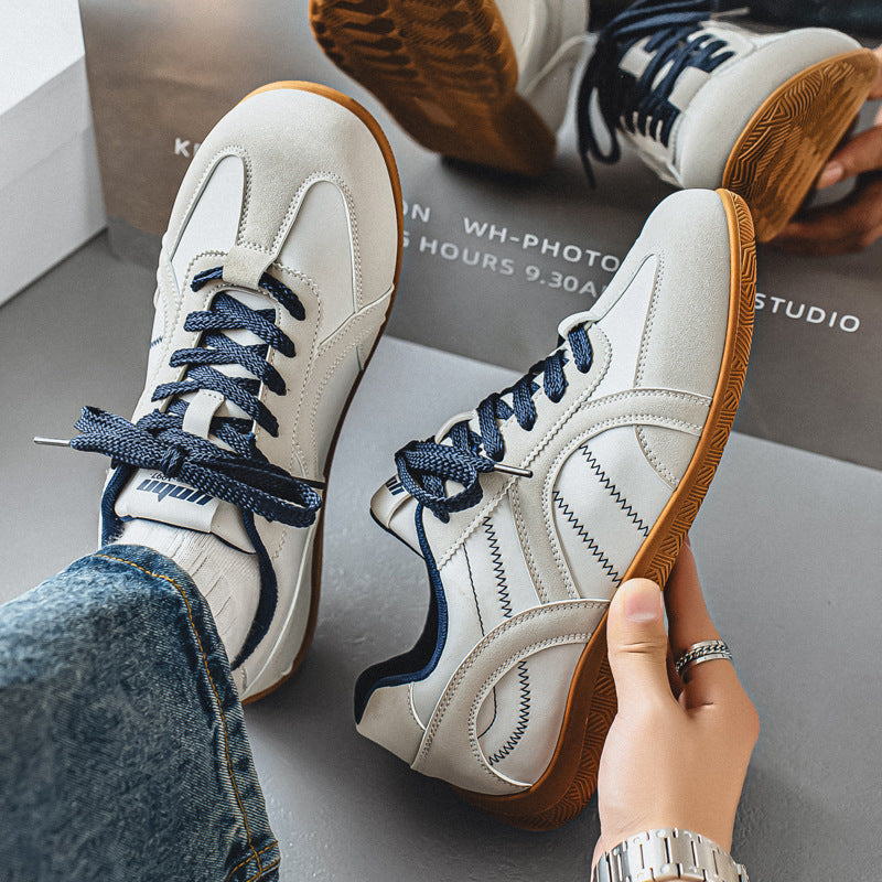 Herren retro-inspirierte Low-Top Freizeit-Sneaker mit Wildlederoptik, gepolstertem Knöchelkragen und griffiger Gummilaufsohle EB