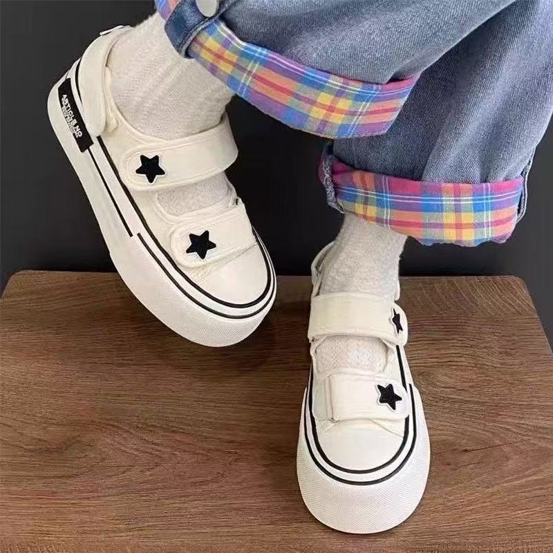 Damen Sneaker mit doppeltem Klettverschluss und verspielter Sternapplikation EB