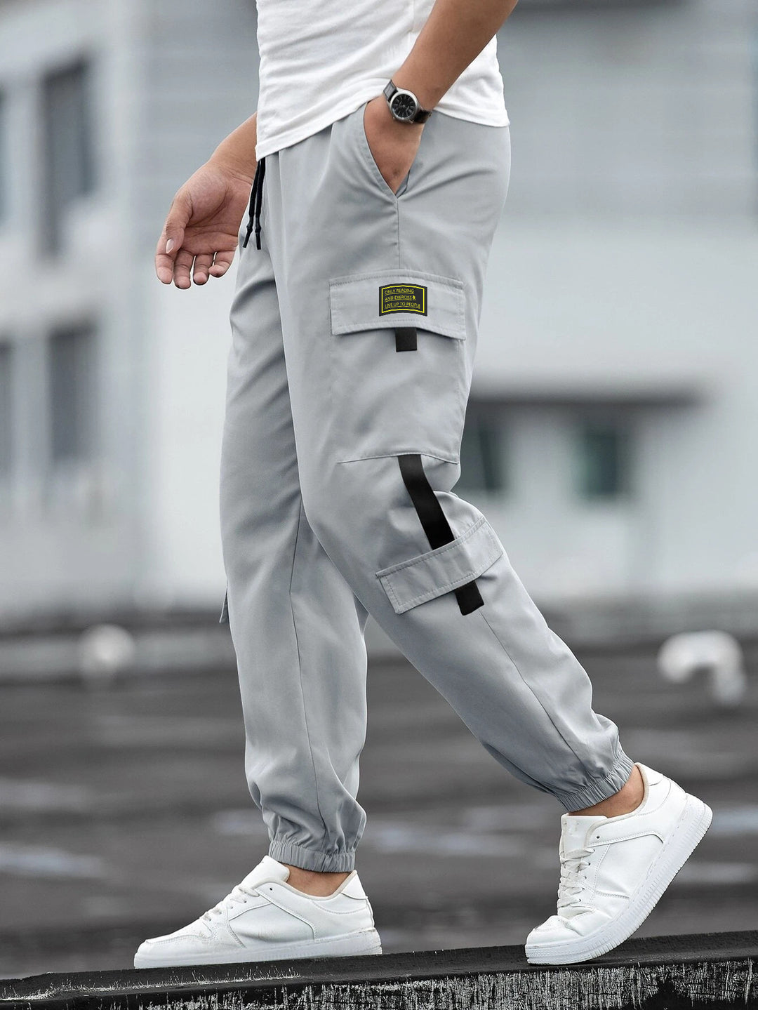 Herren nan modische Cargo-Joggerhose mit elastischem Bund, Kordelzug und mehreren Sicherheits- und Klappentaschen EB