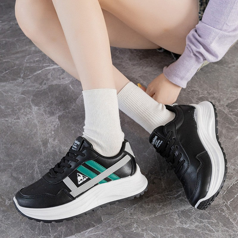 Damen Sportliche Freizeitsneaker aus hochwertigem Synthetikmaterial mit dämpfender Laufsohle EB