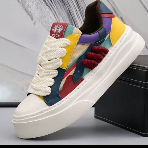 Damen Modische Plattform Sneakers mit einzigartigen grafischen Mustern und bequemer Sohle EB