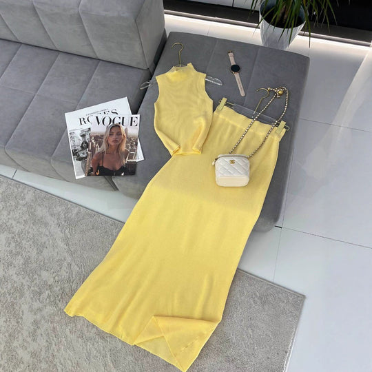 Damen Maxikleid mit elegantem Rundhalsausschnitt und taillierten Details EB