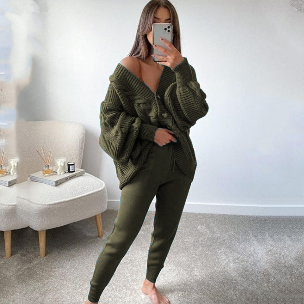 Damen Grobstrickjacke mit V-Ausschnitt und Knöpfen EB