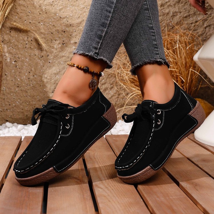 Damen mokassinartige Plateau-Sneaker mit Velourslederoptik, dekorativer Handnaht und stoßdämpfender Profilsohle EB