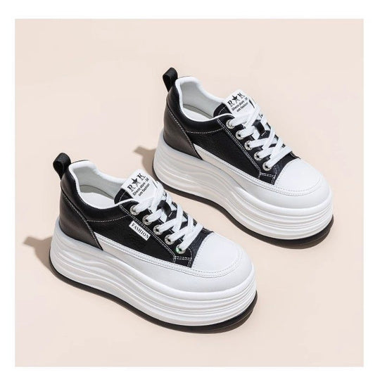 Damen Plateau Sneaker mit eleganter Silhouette und dämpfender Sohle EB