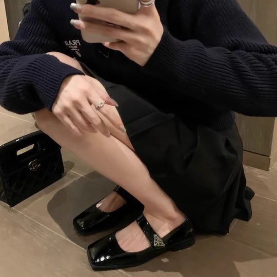 Damen Ballerinas mit quadratischem Zehenbereich und elegantem Riemen EB