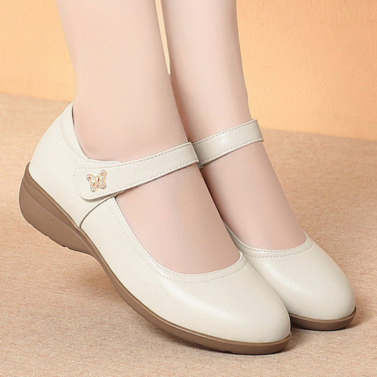 Damen Komfortable Ballerinas mit luftiger Lochmusterung und verstellbarem Riemen EB