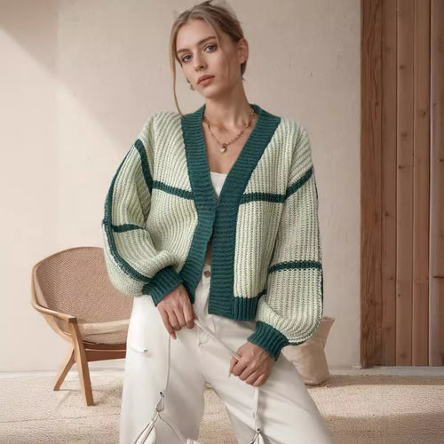 Damen Grobstrickjacke mit voluminösen Ärmeln und modernem Karomuster EB