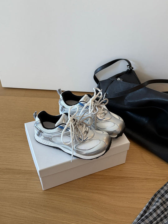Damen Sportliche Lace-Up Sneaker mit atmungsaktiver Mesh-Oberfläche und dämpfender Sohle EB