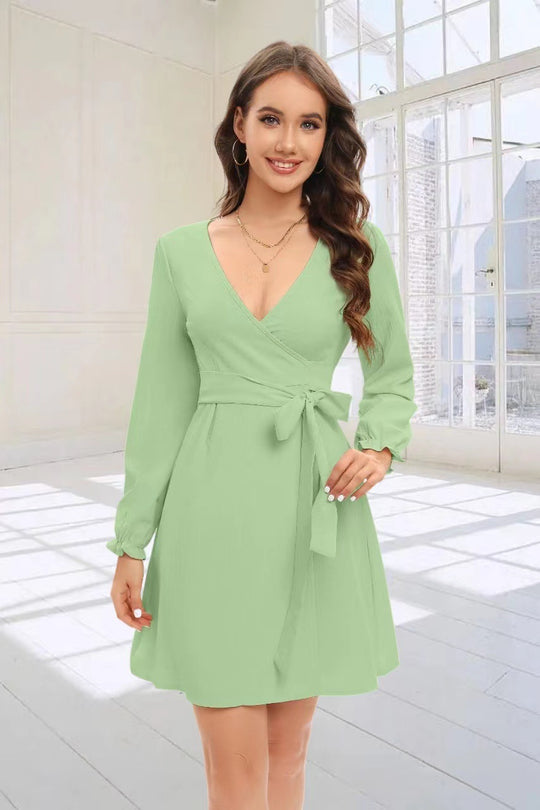 Damen Wickelkleid mit voluminösen Ärmeln EB