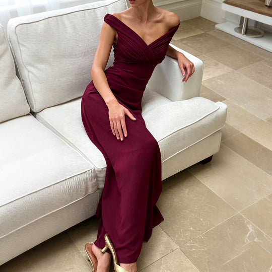 Damen Glamouröses Maxikleid mit schulterfreiem Design und eleganter Drapierung EB