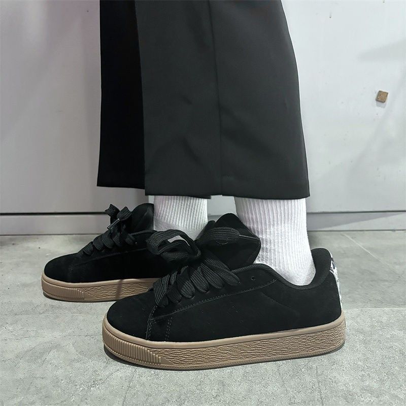 Damen Lifestyle Sneakers mit dicker Gummisohle und weichem Wildleder-Obermaterial EB